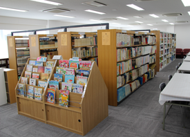 ２号館 図書室